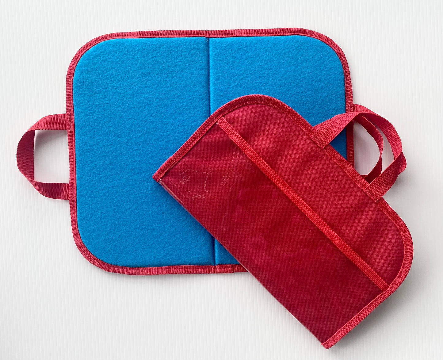 Large Travel Bag 18"X 26" (red)